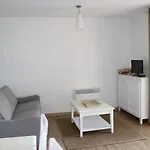 à Avec Piscine, 4 Pers, Près Du Lac, Ménage Inclus - Fr-1-319-444 *