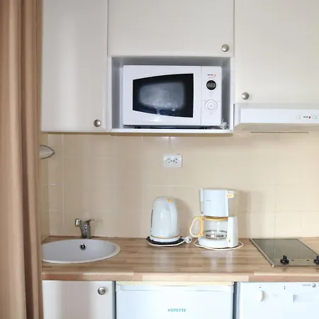Appartamento à Avec Piscine, 4 Pers, Près Du Lac, Ménage Inclus - Fr-1-319-444 *
