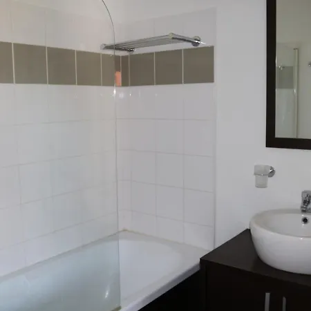 Apartment A Avec Piscine, 4 Pers, Pres Du Lac, Menage Inclus - Fr-1-319-444 Parentis-en-Born