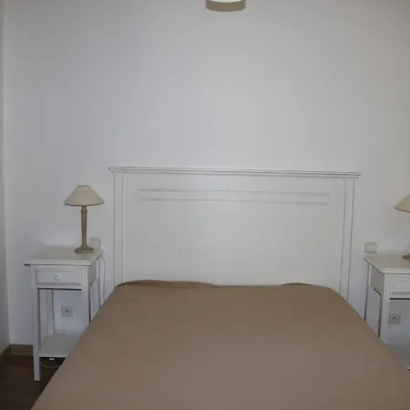 à Avec Piscine, 4 Pers, Près Du Lac, Ménage Inclus - Fr-1-319-444 *